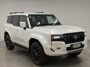 Toyota Land Cruiser Prado 2024 photo 2