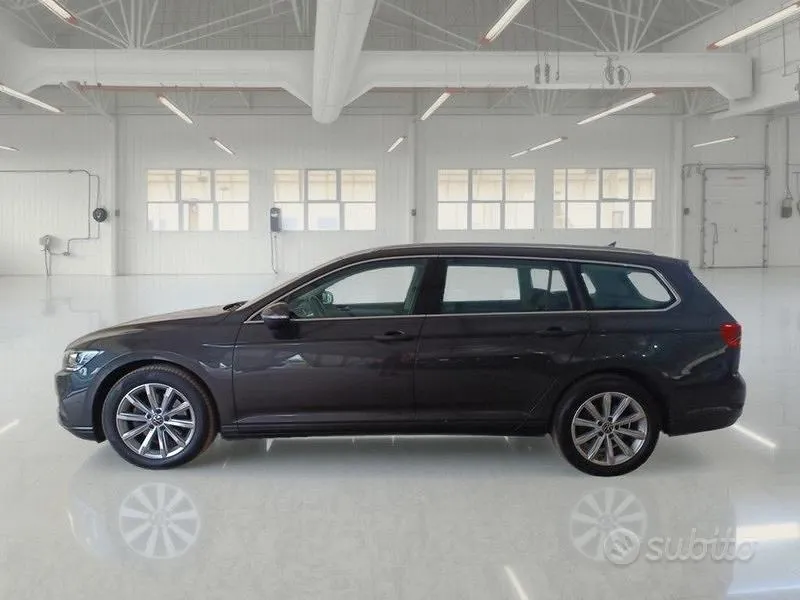 Volkswagen Passat Variant 2023 photo 5