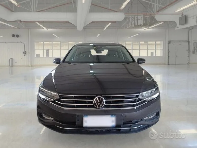 Volkswagen Passat Variant 2023 photo 2