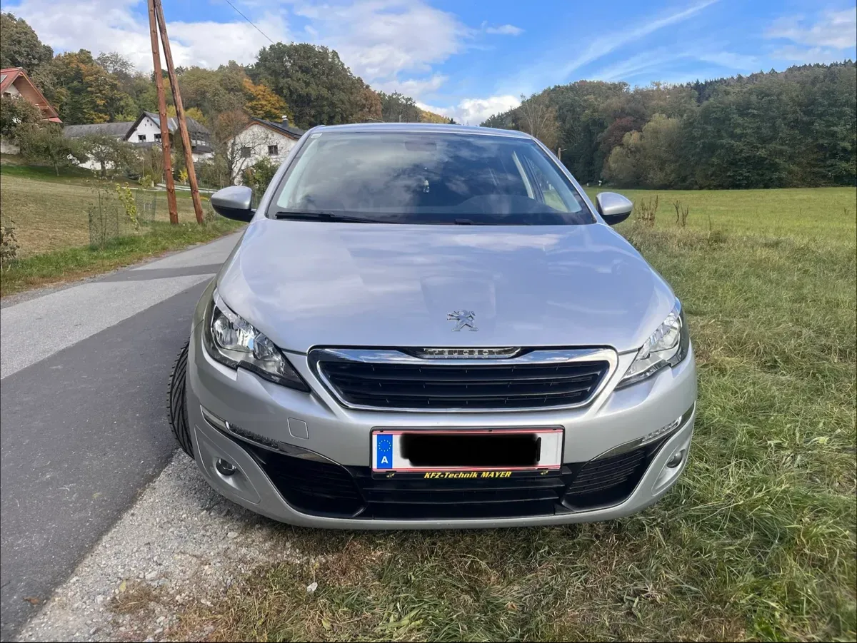 Peugeot 308 2017 photo 2