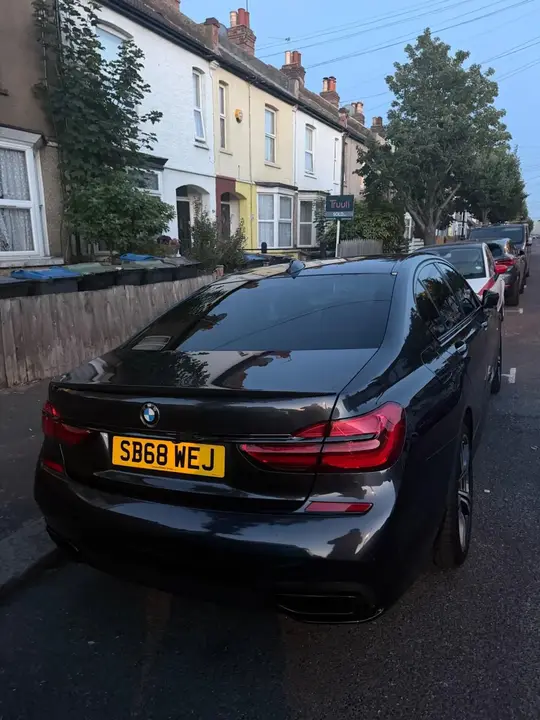 BMW 7 Series 2019 photo 4