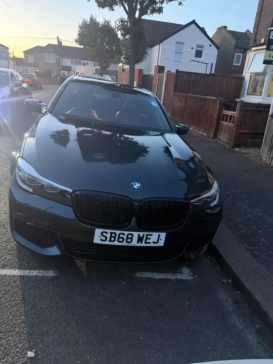 BMW 7 Series 2019 photo 2
