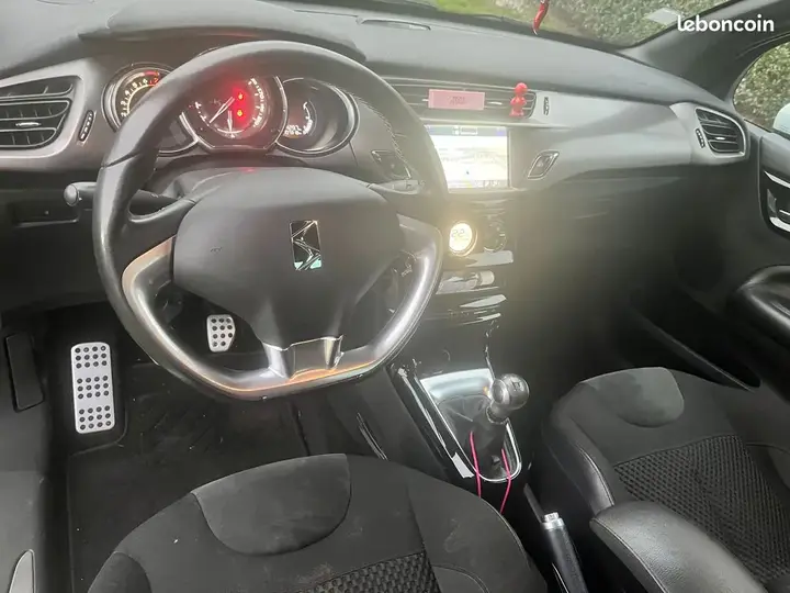 DS Automobiles Ds3 2016 photo 3
