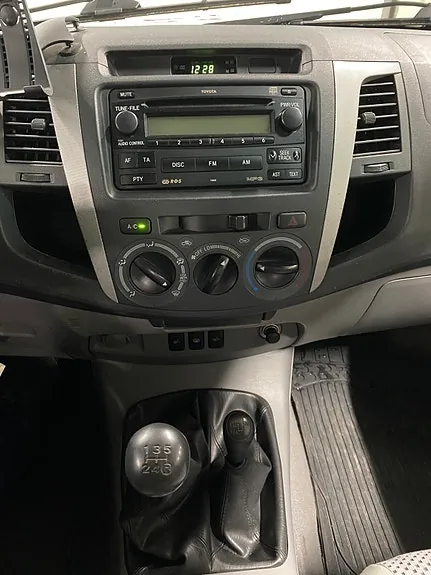 Toyota Hilux 2006 photo 5
