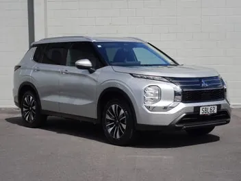 Mitsubishi Outlander 2026 photo 2