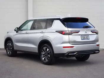 Mitsubishi Outlander 2026 photo 3
