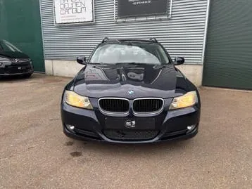 BMW 3 Series 2009 photo 2