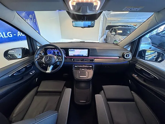 Mercedes-Benz Eqv300 2025 photo 2