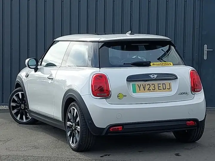 Mini Cooper Se 2023 photo 2