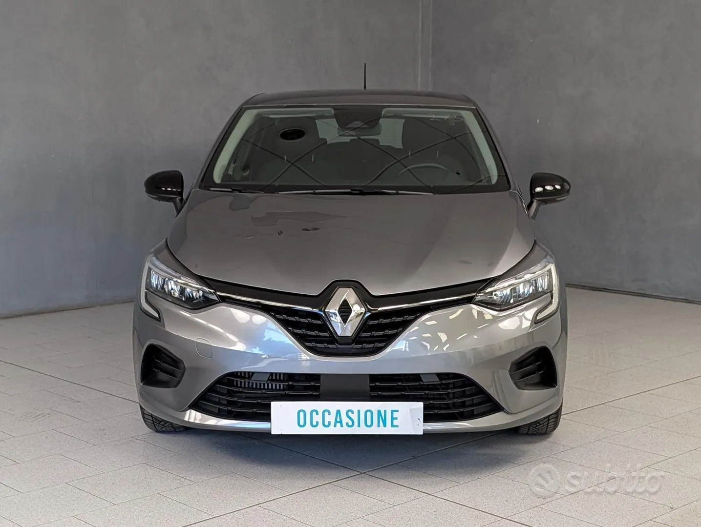 Renault Clio 2023 photo 2
