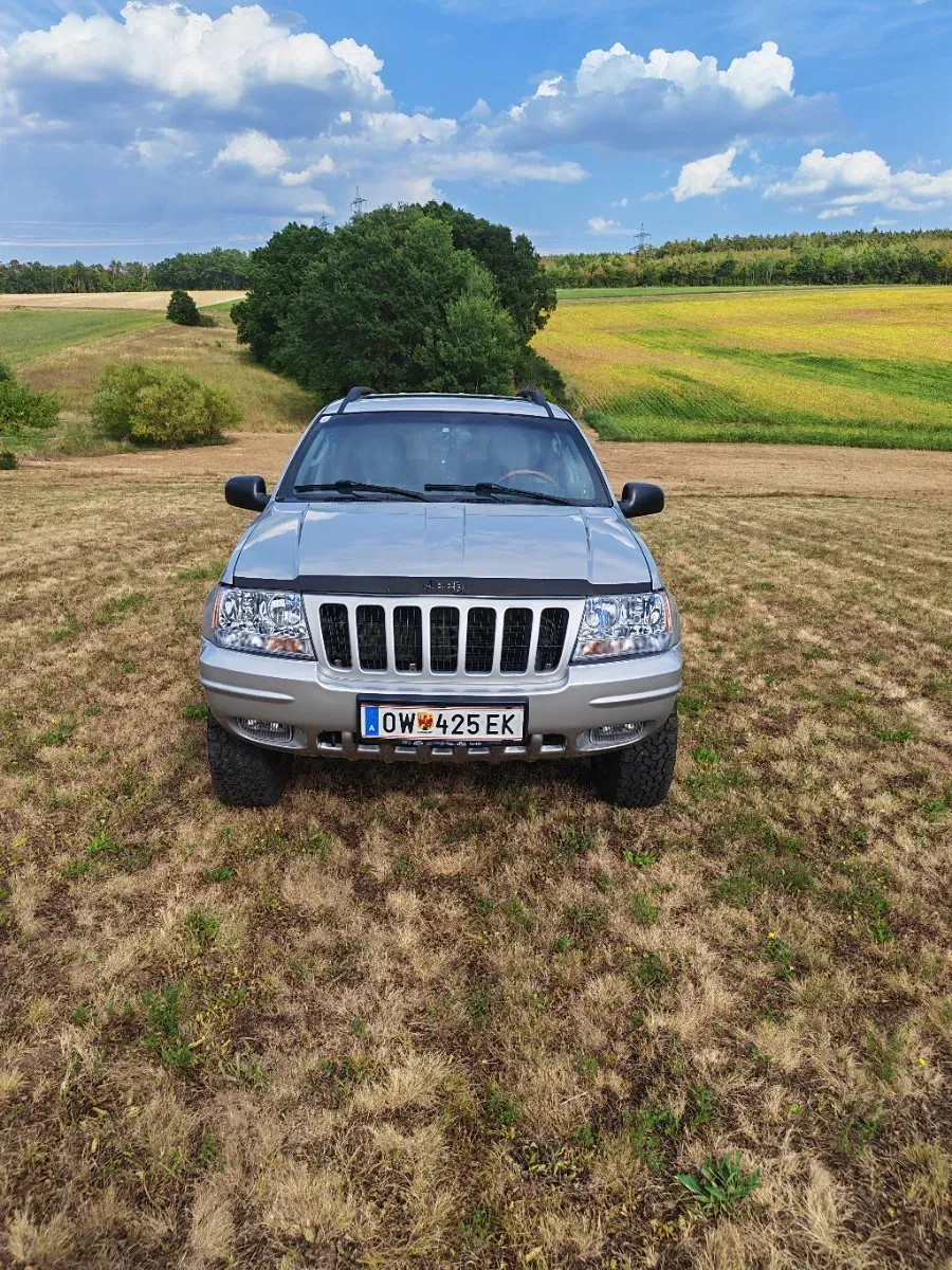 Jeep Grand Cherokee 2005 photo 2