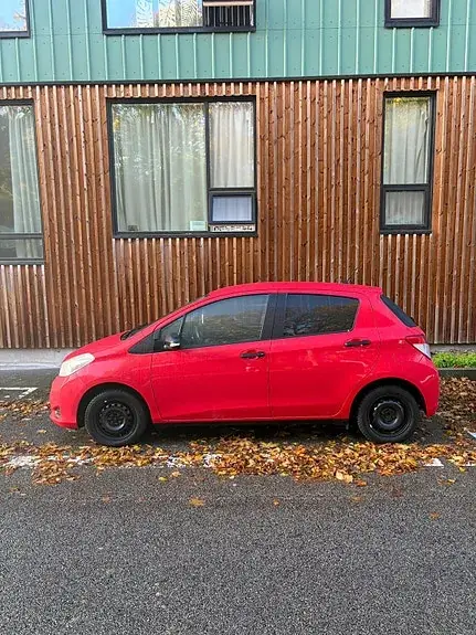 Toyota Yaris 2011 photo 5