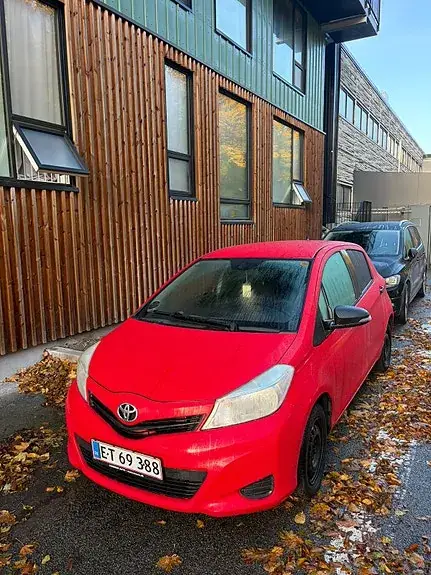 Toyota Yaris 2011 photo 3