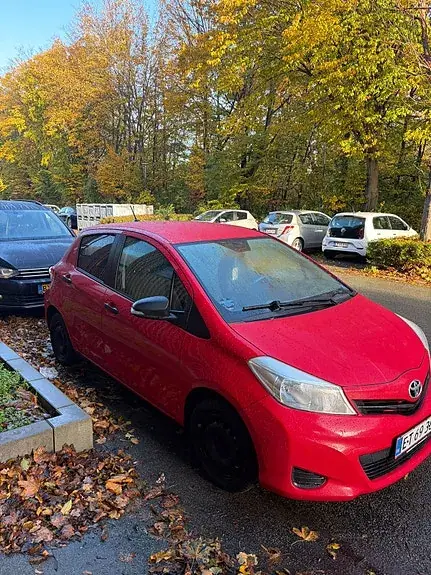 Toyota Yaris 2011 photo 4