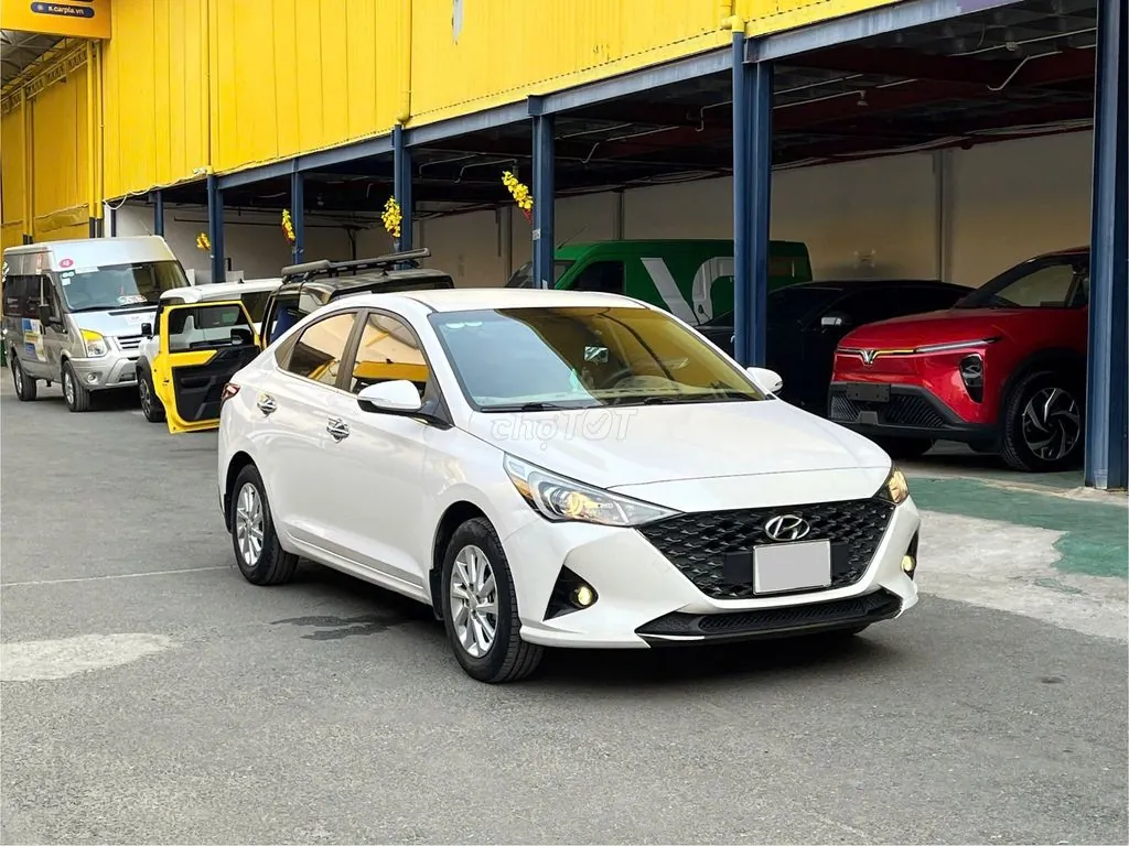 Hyundai Accent 2023 photo 2