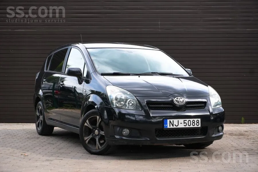 Toyota Corolla Verso 2008 photo 2