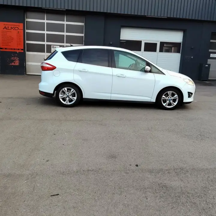 Ford C-Max 2012 photo 2