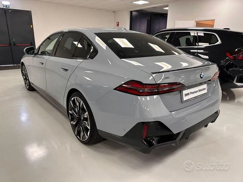 BMW 5 Series 2025 photo 5