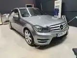 Mercedes-Benz C-Class 2011 photo 4