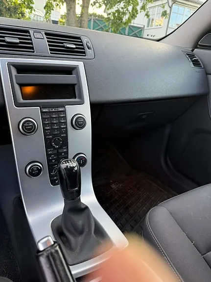 Volvo V50 2011 photo 4