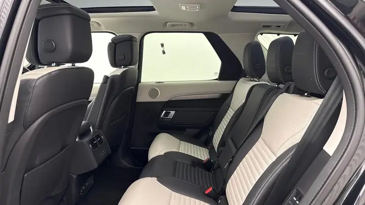 Land Rover Discovery 2024 photo 4