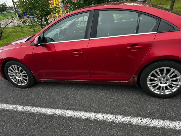 Chevrolet Cruze 2011 photo 3