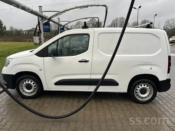 Opel Combo 2021 photo 2