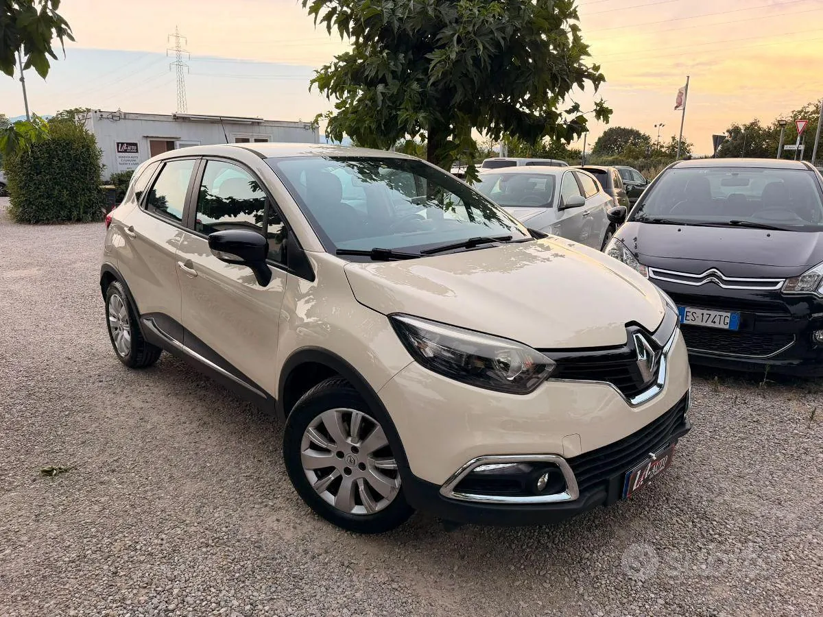 Renault Captur 2015 photo 2