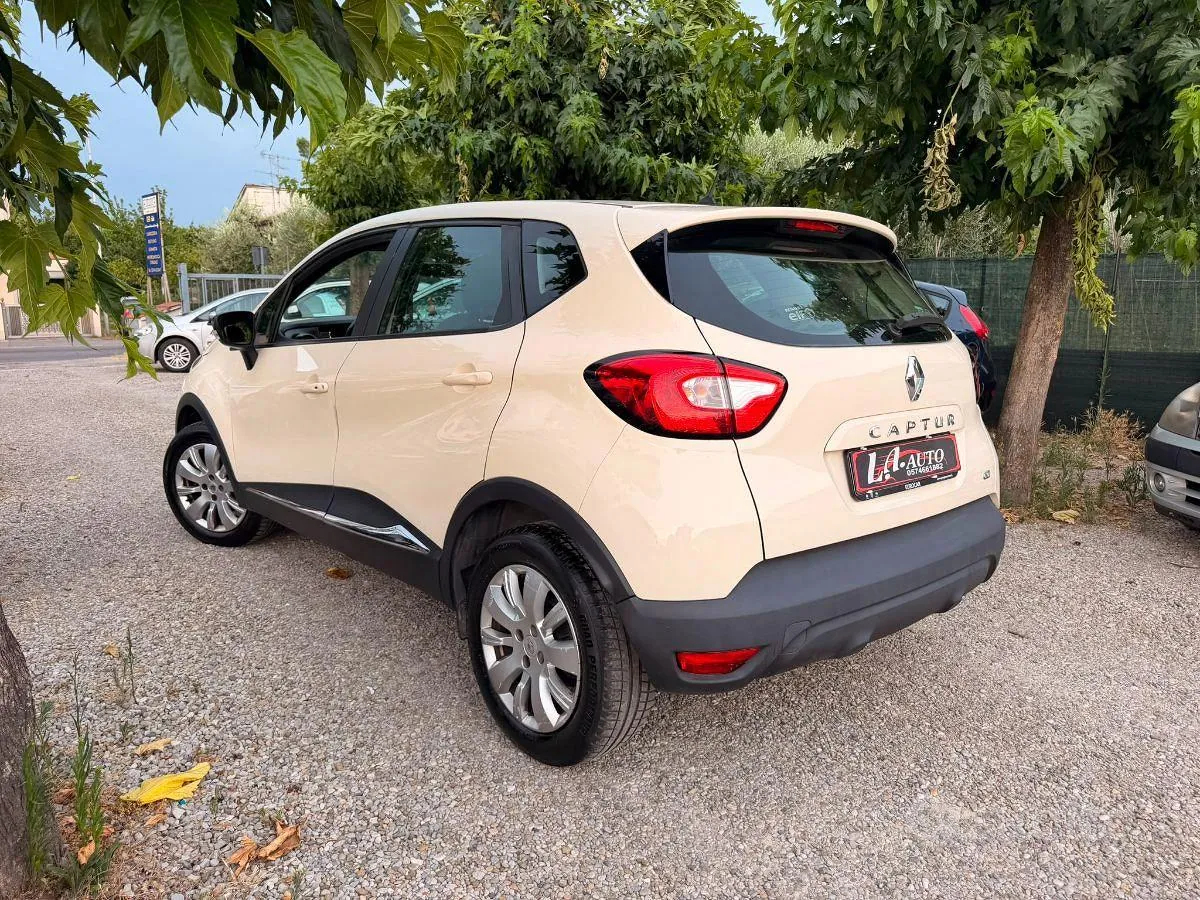 Renault Captur 2015 photo 4