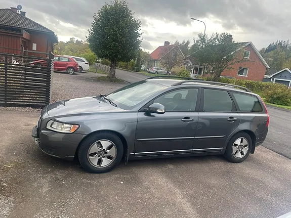Volvo V50 2011 photo 5