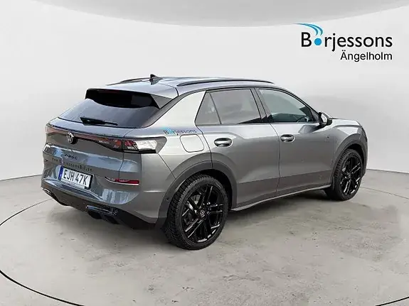 Volkswagen T-Roc 2027 photo 3