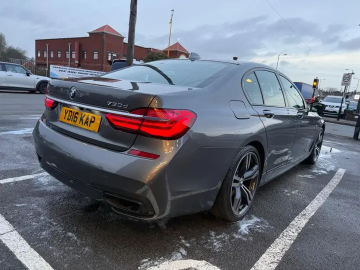 BMW 7 Series 2016 photo 5