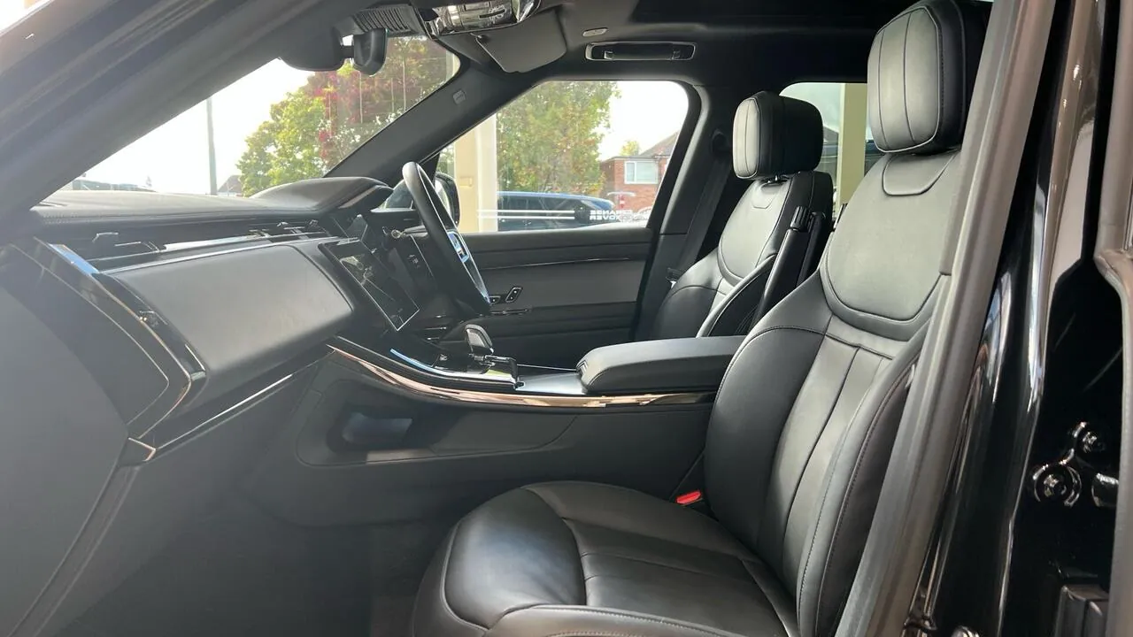 Land Rover Range Rover Sport 2026 photo 3