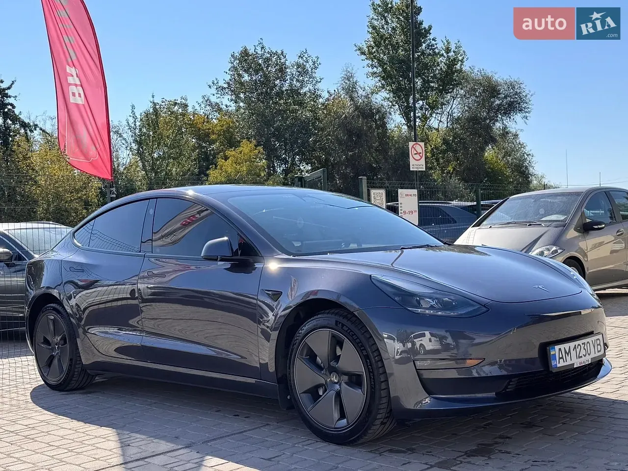 Tesla Model 3 2023 photo 5