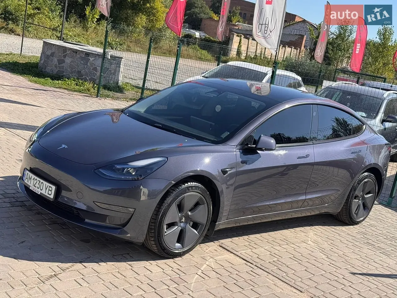 Tesla Model 3 2023 photo 3