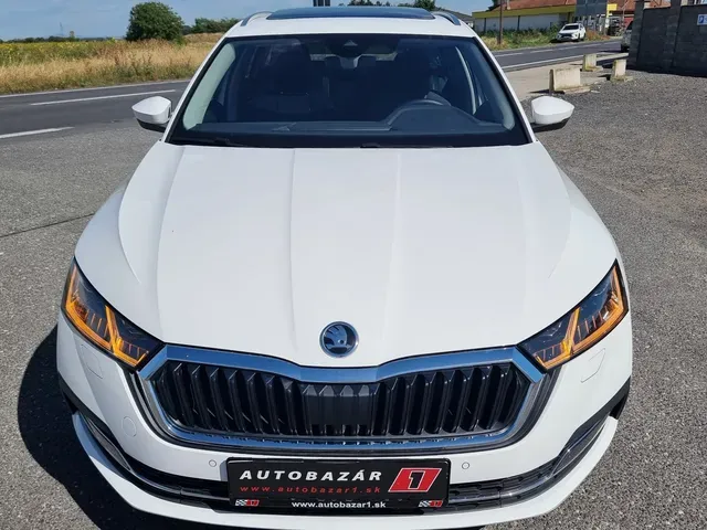 Skoda Octavia Combi 2023 photo 3