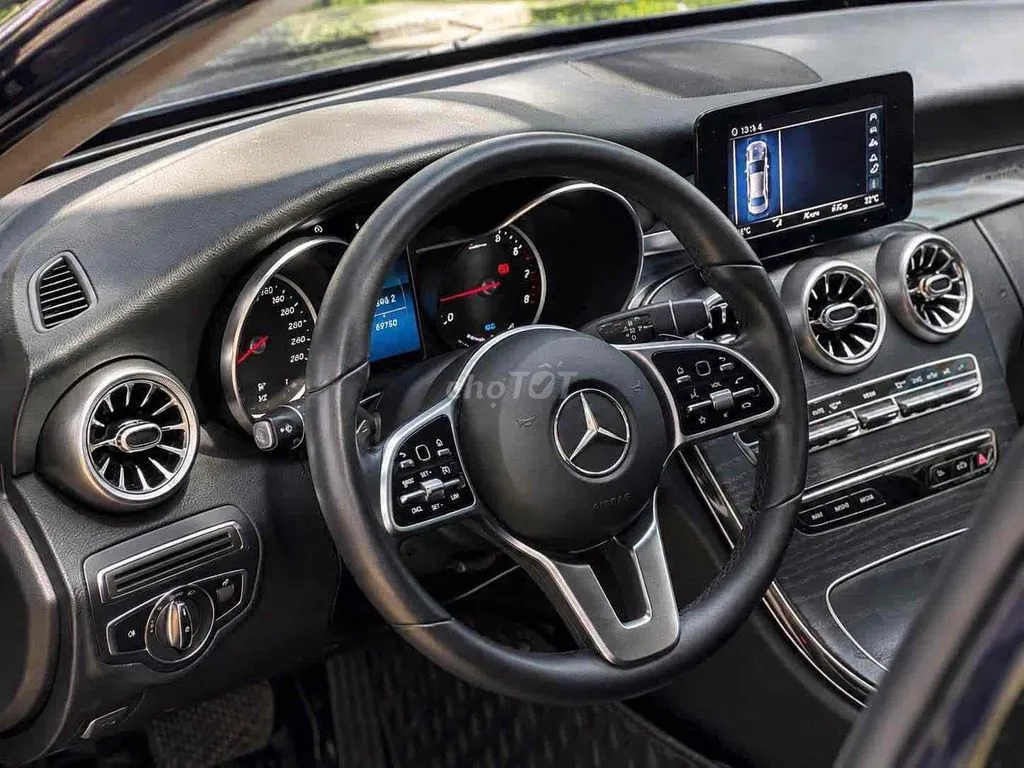 Mercedes-Benz C-Class 2019 photo 5