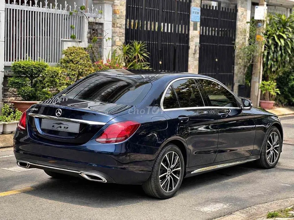Mercedes-Benz C-Class 2019 photo 4