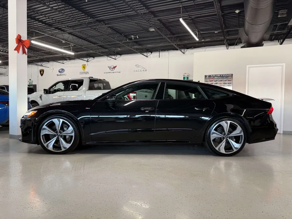 Audi A7 2022 photo 2