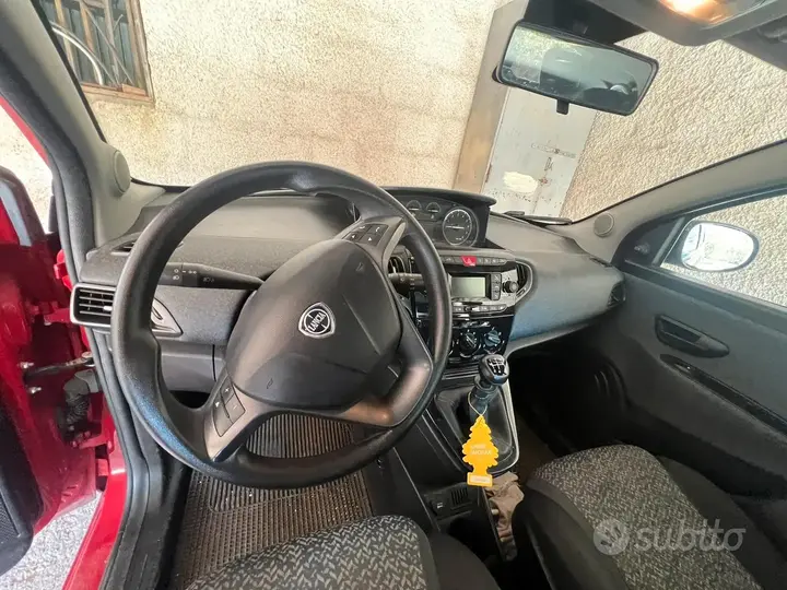 Lancia Ypsilon 2020 photo 2