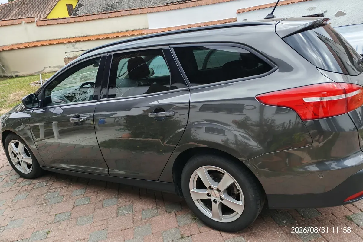 Ford Focus 2018 photo 2