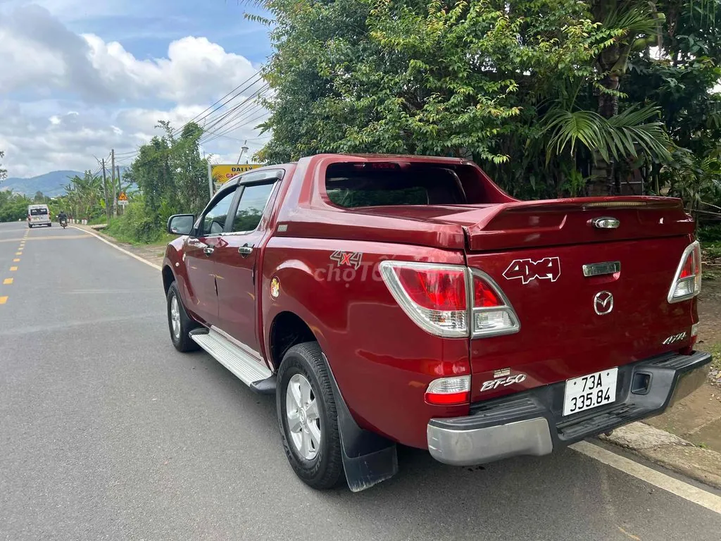 Mazda Bt-50 2014 photo 2