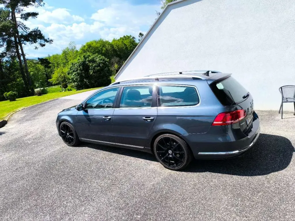 Volkswagen Passat 2011 photo 3