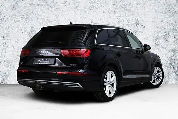 Audi Q7 2018 photo 2