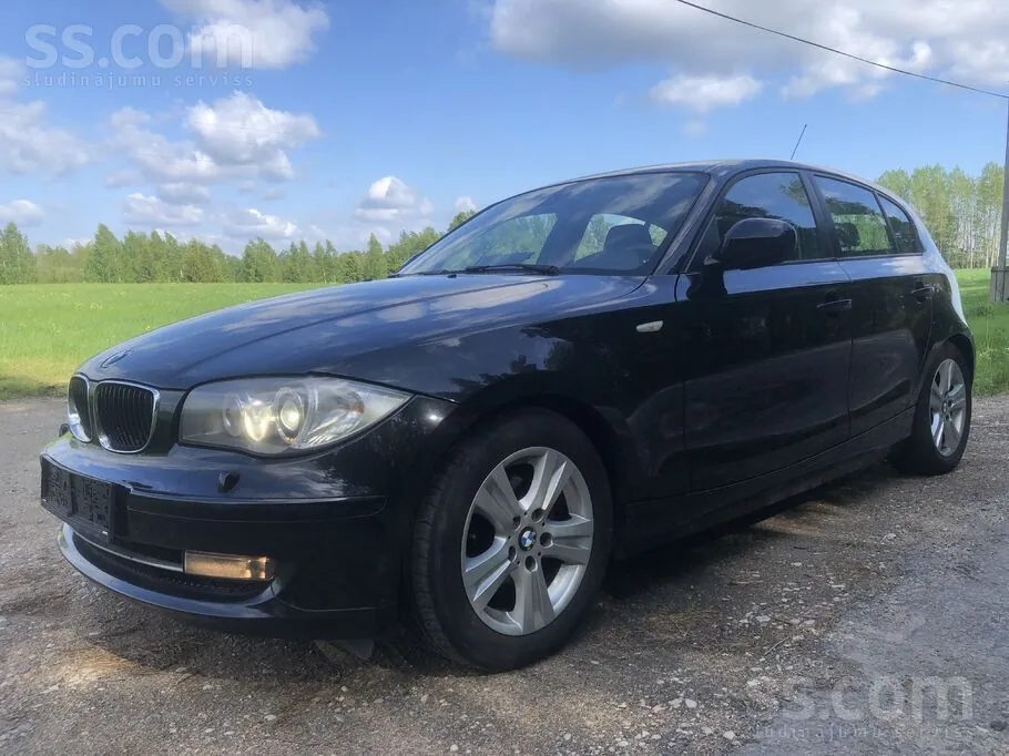 BMW 118 2011 photo 2