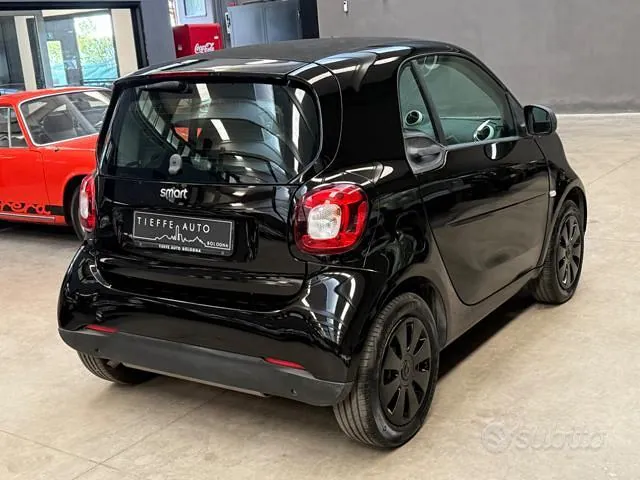 Smart Fortwo 2017 photo 4
