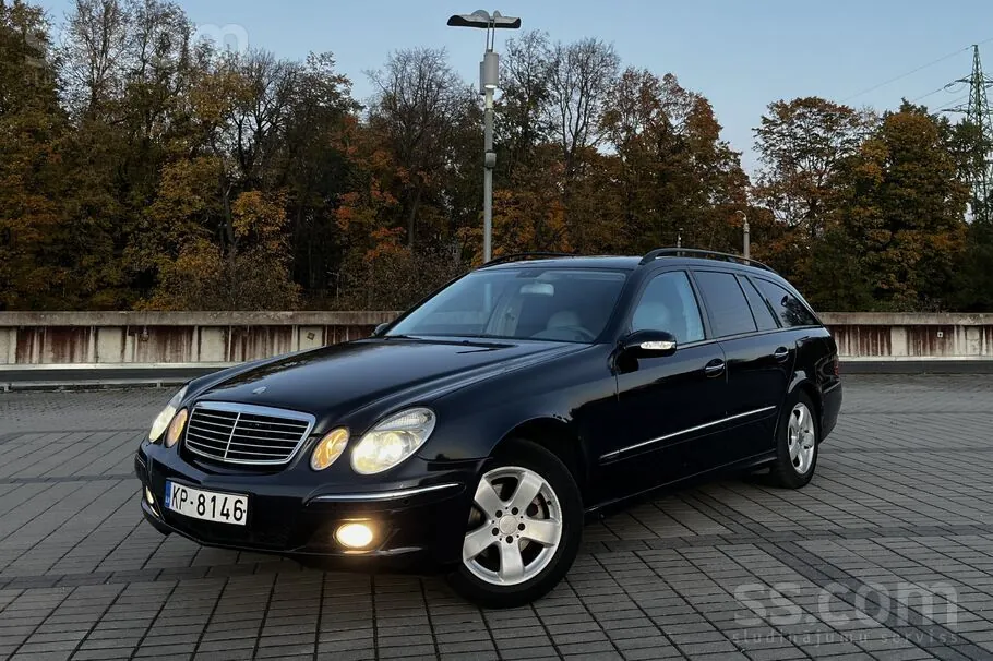Mercedes-Benz E220 2003 photo 3