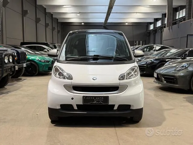 Smart Fortwo 2010 photo 2