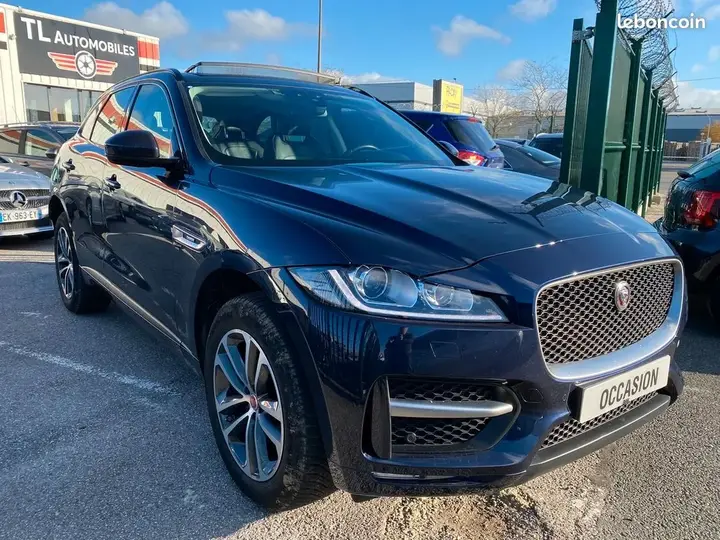 Jaguar F-Pace 2017 photo 3