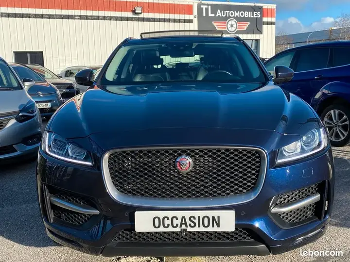 Jaguar F-Pace 2017 photo 2